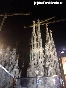 [P04] Sagrada Familia in lumina reflectoarelor.  » foto by albena
 - 
<span class="allrVoted glyphicon glyphicon-heart hidden" id="av469343"></span>
<a class="m-l-10 hidden" id="sv469343" onclick="voting_Foto_DelVot(,469343,1999)" role="button">șterge vot <span class="glyphicon glyphicon-remove"></span></a>
<a id="v9469343" class=" c-red"  onclick="voting_Foto_SetVot(469343)" role="button"><span class="glyphicon glyphicon-heart-empty"></span> <b>LIKE</b> = Votează poza</a> <img class="hidden"  id="f469343W9" src="/imagini/loader.gif" border="0" /><span class="AjErrMes hidden" id="e469343ErM"></span>