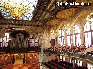 [P20] Palau de la Musica Catalana-sala concerte » foto by Ricone
 - 
<span class="allrVoted glyphicon glyphicon-heart hidden" id="av422431"></span>
<a class="m-l-10 hidden" id="sv422431" onclick="voting_Foto_DelVot(,422431,1999)" role="button">șterge vot <span class="glyphicon glyphicon-remove"></span></a>
<a id="v9422431" class=" c-red"  onclick="voting_Foto_SetVot(422431)" role="button"><span class="glyphicon glyphicon-heart-empty"></span> <b>LIKE</b> = Votează poza</a> <img class="hidden"  id="f422431W9" src="/imagini/loader.gif" border="0" /><span class="AjErrMes hidden" id="e422431ErM"></span>