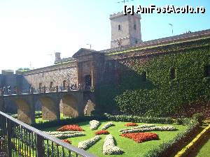 [P40] Castelul Montjuic...  » foto by marcemicu
 - 
<span class="allrVoted glyphicon glyphicon-heart hidden" id="av382845"></span>
<a class="m-l-10 hidden" id="sv382845" onclick="voting_Foto_DelVot(,382845,1999)" role="button">șterge vot <span class="glyphicon glyphicon-remove"></span></a>
<a id="v9382845" class=" c-red"  onclick="voting_Foto_SetVot(382845)" role="button"><span class="glyphicon glyphicon-heart-empty"></span> <b>LIKE</b> = Votează poza</a> <img class="hidden"  id="f382845W9" src="/imagini/loader.gif" border="0" /><span class="AjErrMes hidden" id="e382845ErM"></span>
