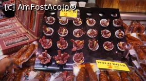[P17] preparate in piata boqueria » foto by adutza_ghiocel
 - 
<span class="allrVoted glyphicon glyphicon-heart hidden" id="av919544"></span>
<a class="m-l-10 hidden" id="sv919544" onclick="voting_Foto_DelVot(,919544,1999)" role="button">șterge vot <span class="glyphicon glyphicon-remove"></span></a>
<a id="v9919544" class=" c-red"  onclick="voting_Foto_SetVot(919544)" role="button"><span class="glyphicon glyphicon-heart-empty"></span> <b>LIKE</b> = Votează poza</a> <img class="hidden"  id="f919544W9" src="/imagini/loader.gif" border="0" /><span class="AjErrMes hidden" id="e919544ErM"></span>
