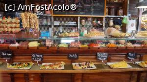 [P38] meniuri la tejghele in piata Boqueria » foto by adutza_ghiocel
 - 
<span class="allrVoted glyphicon glyphicon-heart hidden" id="av920194"></span>
<a class="m-l-10 hidden" id="sv920194" onclick="voting_Foto_DelVot(,920194,1999)" role="button">șterge vot <span class="glyphicon glyphicon-remove"></span></a>
<a id="v9920194" class=" c-red"  onclick="voting_Foto_SetVot(920194)" role="button"><span class="glyphicon glyphicon-heart-empty"></span> <b>LIKE</b> = Votează poza</a> <img class="hidden"  id="f920194W9" src="/imagini/loader.gif" border="0" /><span class="AjErrMes hidden" id="e920194ErM"></span>