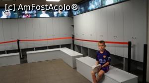 [P45] vestiarele fc barcelona » foto by adutza_ghiocel
 - 
<span class="allrVoted glyphicon glyphicon-heart hidden" id="av920201"></span>
<a class="m-l-10 hidden" id="sv920201" onclick="voting_Foto_DelVot(,920201,1999)" role="button">șterge vot <span class="glyphicon glyphicon-remove"></span></a>
<a id="v9920201" class=" c-red"  onclick="voting_Foto_SetVot(920201)" role="button"><span class="glyphicon glyphicon-heart-empty"></span> <b>LIKE</b> = Votează poza</a> <img class="hidden"  id="f920201W9" src="/imagini/loader.gif" border="0" /><span class="AjErrMes hidden" id="e920201ErM"></span>