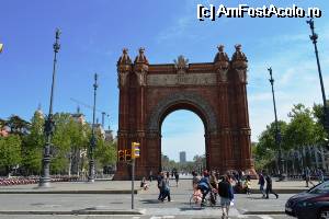 [P40] Barcelona - Arcul de Triumf » foto by makuy*
 - 
<span class="allrVoted glyphicon glyphicon-heart hidden" id="av508965"></span>
<a class="m-l-10 hidden" id="sv508965" onclick="voting_Foto_DelVot(,508965,1999)" role="button">șterge vot <span class="glyphicon glyphicon-remove"></span></a>
<a id="v9508965" class=" c-red"  onclick="voting_Foto_SetVot(508965)" role="button"><span class="glyphicon glyphicon-heart-empty"></span> <b>LIKE</b> = Votează poza</a> <img class="hidden"  id="f508965W9" src="/imagini/loader.gif" border="0" /><span class="AjErrMes hidden" id="e508965ErM"></span>