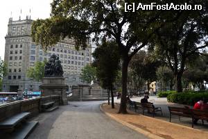 [P07] Barcelona - espalanada din Placa Catalunya » foto by makuy*
 - 
<span class="allrVoted glyphicon glyphicon-heart hidden" id="av508916"></span>
<a class="m-l-10 hidden" id="sv508916" onclick="voting_Foto_DelVot(,508916,1999)" role="button">șterge vot <span class="glyphicon glyphicon-remove"></span></a>
<a id="v9508916" class=" c-red"  onclick="voting_Foto_SetVot(508916)" role="button"><span class="glyphicon glyphicon-heart-empty"></span> <b>LIKE</b> = Votează poza</a> <img class="hidden"  id="f508916W9" src="/imagini/loader.gif" border="0" /><span class="AjErrMes hidden" id="e508916ErM"></span>