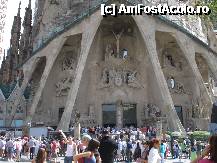 [P14] Intrarea la Sagrada Familia » foto by Cristina67
 - 
<span class="allrVoted glyphicon glyphicon-heart hidden" id="av225487"></span>
<a class="m-l-10 hidden" id="sv225487" onclick="voting_Foto_DelVot(,225487,1999)" role="button">șterge vot <span class="glyphicon glyphicon-remove"></span></a>
<a id="v9225487" class=" c-red"  onclick="voting_Foto_SetVot(225487)" role="button"><span class="glyphicon glyphicon-heart-empty"></span> <b>LIKE</b> = Votează poza</a> <img class="hidden"  id="f225487W9" src="/imagini/loader.gif" border="0" /><span class="AjErrMes hidden" id="e225487ErM"></span>