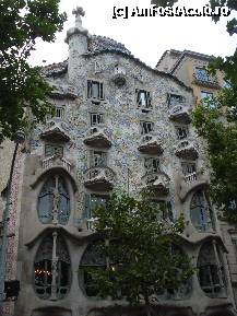 [P49] Casa Batllo by Antoni Gaudi » foto by Cristina67
 - 
<span class="allrVoted glyphicon glyphicon-heart hidden" id="av225562"></span>
<a class="m-l-10 hidden" id="sv225562" onclick="voting_Foto_DelVot(,225562,1999)" role="button">șterge vot <span class="glyphicon glyphicon-remove"></span></a>
<a id="v9225562" class=" c-red"  onclick="voting_Foto_SetVot(225562)" role="button"><span class="glyphicon glyphicon-heart-empty"></span> <b>LIKE</b> = Votează poza</a> <img class="hidden"  id="f225562W9" src="/imagini/loader.gif" border="0" /><span class="AjErrMes hidden" id="e225562ErM"></span>