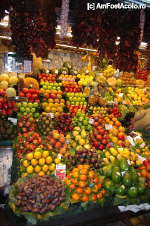 [P27] Fructe (adevarata) in piata aflata pe La Rambla » foto by cdiana
 - 
<span class="allrVoted glyphicon glyphicon-heart hidden" id="av432566"></span>
<a class="m-l-10 hidden" id="sv432566" onclick="voting_Foto_DelVot(,432566,1999)" role="button">șterge vot <span class="glyphicon glyphicon-remove"></span></a>
<a id="v9432566" class=" c-red"  onclick="voting_Foto_SetVot(432566)" role="button"><span class="glyphicon glyphicon-heart-empty"></span> <b>LIKE</b> = Votează poza</a> <img class="hidden"  id="f432566W9" src="/imagini/loader.gif" border="0" /><span class="AjErrMes hidden" id="e432566ErM"></span>