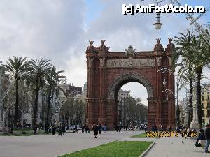 [P04] Arcul de triumf din Barcelona » foto by cdiana
 - 
<span class="allrVoted glyphicon glyphicon-heart hidden" id="av432500"></span>
<a class="m-l-10 hidden" id="sv432500" onclick="voting_Foto_DelVot(,432500,1999)" role="button">șterge vot <span class="glyphicon glyphicon-remove"></span></a>
<a id="v9432500" class=" c-red"  onclick="voting_Foto_SetVot(432500)" role="button"><span class="glyphicon glyphicon-heart-empty"></span> <b>LIKE</b> = Votează poza</a> <img class="hidden"  id="f432500W9" src="/imagini/loader.gif" border="0" /><span class="AjErrMes hidden" id="e432500ErM"></span>