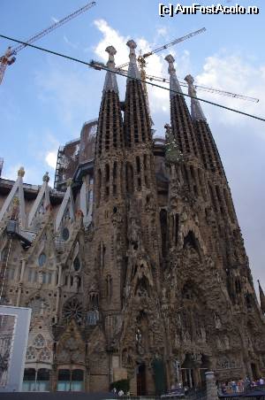 [P13] Măreaţa şi unica Sagrada Familia » foto by cdiana
 - 
<span class="allrVoted glyphicon glyphicon-heart hidden" id="av531370"></span>
<a class="m-l-10 hidden" id="sv531370" onclick="voting_Foto_DelVot(,531370,1999)" role="button">șterge vot <span class="glyphicon glyphicon-remove"></span></a>
<a id="v9531370" class=" c-red"  onclick="voting_Foto_SetVot(531370)" role="button"><span class="glyphicon glyphicon-heart-empty"></span> <b>LIKE</b> = Votează poza</a> <img class="hidden"  id="f531370W9" src="/imagini/loader.gif" border="0" /><span class="AjErrMes hidden" id="e531370ErM"></span>