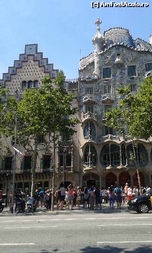 [P04] Casa Batlo, frumoasa si colorata » foto by roxi-nico
 - 
<span class="allrVoted glyphicon glyphicon-heart hidden" id="av635272"></span>
<a class="m-l-10 hidden" id="sv635272" onclick="voting_Foto_DelVot(,635272,1999)" role="button">șterge vot <span class="glyphicon glyphicon-remove"></span></a>
<a id="v9635272" class=" c-red"  onclick="voting_Foto_SetVot(635272)" role="button"><span class="glyphicon glyphicon-heart-empty"></span> <b>LIKE</b> = Votează poza</a> <img class="hidden"  id="f635272W9" src="/imagini/loader.gif" border="0" /><span class="AjErrMes hidden" id="e635272ErM"></span>