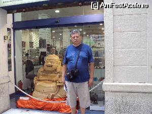 [P25] Magazin indian din Barri Gotic, cu statuia din jad de 1420 kg a lui Buddha » foto by Carmen Ion
 - 
<span class="allrVoted glyphicon glyphicon-heart hidden" id="av531506"></span>
<a class="m-l-10 hidden" id="sv531506" onclick="voting_Foto_DelVot(,531506,1999)" role="button">șterge vot <span class="glyphicon glyphicon-remove"></span></a>
<a id="v9531506" class=" c-red"  onclick="voting_Foto_SetVot(531506)" role="button"><span class="glyphicon glyphicon-heart-empty"></span> <b>LIKE</b> = Votează poza</a> <img class="hidden"  id="f531506W9" src="/imagini/loader.gif" border="0" /><span class="AjErrMes hidden" id="e531506ErM"></span>