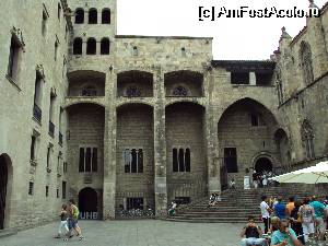 [P05] Placa del Rei, cu treptele unde Ferdinand şi Isabel l-au întâmpinat în 1493 pe Columb la întoarcerea din America » foto by Carmen Ion
 - 
<span class="allrVoted glyphicon glyphicon-heart hidden" id="av531486"></span>
<a class="m-l-10 hidden" id="sv531486" onclick="voting_Foto_DelVot(,531486,1999)" role="button">șterge vot <span class="glyphicon glyphicon-remove"></span></a>
<a id="v9531486" class=" c-red"  onclick="voting_Foto_SetVot(531486)" role="button"><span class="glyphicon glyphicon-heart-empty"></span> <b>LIKE</b> = Votează poza</a> <img class="hidden"  id="f531486W9" src="/imagini/loader.gif" border="0" /><span class="AjErrMes hidden" id="e531486ErM"></span>