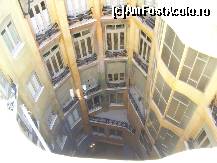 [P05] Vedere asupra unei curti interioare a Casei Mila » foto by corinka
 - 
<span class="allrVoted glyphicon glyphicon-heart hidden" id="av461299"></span>
<a class="m-l-10 hidden" id="sv461299" onclick="voting_Foto_DelVot(,461299,1999)" role="button">șterge vot <span class="glyphicon glyphicon-remove"></span></a>
<a id="v9461299" class=" c-red"  onclick="voting_Foto_SetVot(461299)" role="button"><span class="glyphicon glyphicon-heart-empty"></span> <b>LIKE</b> = Votează poza</a> <img class="hidden"  id="f461299W9" src="/imagini/loader.gif" border="0" /><span class="AjErrMes hidden" id="e461299ErM"></span>