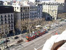 [P07] Autobuzele pentru turisti, vazute de pe acoperisul Casei Mila » foto by corinka
 - 
<span class="allrVoted glyphicon glyphicon-heart hidden" id="av461302"></span>
<a class="m-l-10 hidden" id="sv461302" onclick="voting_Foto_DelVot(,461302,1999)" role="button">șterge vot <span class="glyphicon glyphicon-remove"></span></a>
<a id="v9461302" class=" c-red"  onclick="voting_Foto_SetVot(461302)" role="button"><span class="glyphicon glyphicon-heart-empty"></span> <b>LIKE</b> = Votează poza</a> <img class="hidden"  id="f461302W9" src="/imagini/loader.gif" border="0" /><span class="AjErrMes hidden" id="e461302ErM"></span>