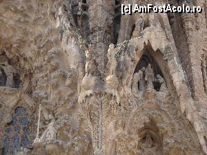 [P19] Barcelona, Basilica de la Sagrada Familia: detaliu de pe fațada Nașterii » foto by mariana.olaru
 - 
<span class="allrVoted glyphicon glyphicon-heart hidden" id="av368745"></span>
<a class="m-l-10 hidden" id="sv368745" onclick="voting_Foto_DelVot(,368745,1999)" role="button">șterge vot <span class="glyphicon glyphicon-remove"></span></a>
<a id="v9368745" class=" c-red"  onclick="voting_Foto_SetVot(368745)" role="button"><span class="glyphicon glyphicon-heart-empty"></span> <b>LIKE</b> = Votează poza</a> <img class="hidden"  id="f368745W9" src="/imagini/loader.gif" border="0" /><span class="AjErrMes hidden" id="e368745ErM"></span>