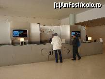 [P07] Barcelona: ghișeu de informații în foaierul CaixaForum » foto by mariana.olaru
 - 
<span class="allrVoted glyphicon glyphicon-heart hidden" id="av373520"></span>
<a class="m-l-10 hidden" id="sv373520" onclick="voting_Foto_DelVot(,373520,1999)" role="button">șterge vot <span class="glyphicon glyphicon-remove"></span></a>
<a id="v9373520" class=" c-red"  onclick="voting_Foto_SetVot(373520)" role="button"><span class="glyphicon glyphicon-heart-empty"></span> <b>LIKE</b> = Votează poza</a> <img class="hidden"  id="f373520W9" src="/imagini/loader.gif" border="0" /><span class="AjErrMes hidden" id="e373520ErM"></span>