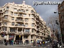 [P70] Barcelona: Casa Mila (”La Pedrera”), vedere spre Carrer de Provença » foto by mariana.olaru
 - 
<span class="allrVoted glyphicon glyphicon-heart hidden" id="av373589"></span>
<a class="m-l-10 hidden" id="sv373589" onclick="voting_Foto_DelVot(,373589,1999)" role="button">șterge vot <span class="glyphicon glyphicon-remove"></span></a>
<a id="v9373589" class=" c-red"  onclick="voting_Foto_SetVot(373589)" role="button"><span class="glyphicon glyphicon-heart-empty"></span> <b>LIKE</b> = Votează poza</a> <img class="hidden"  id="f373589W9" src="/imagini/loader.gif" border="0" /><span class="AjErrMes hidden" id="e373589ErM"></span>