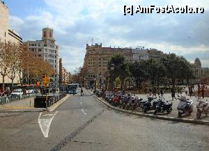 [P04] Barcelona, Plaça de Catalunya » foto by mariana.olaru
 - 
<span class="allrVoted glyphicon glyphicon-heart hidden" id="av380130"></span>
<a class="m-l-10 hidden" id="sv380130" onclick="voting_Foto_DelVot(,380130,1999)" role="button">șterge vot <span class="glyphicon glyphicon-remove"></span></a>
<a id="v9380130" class=" c-red"  onclick="voting_Foto_SetVot(380130)" role="button"><span class="glyphicon glyphicon-heart-empty"></span> <b>LIKE</b> = Votează poza</a> <img class="hidden"  id="f380130W9" src="/imagini/loader.gif" border="0" /><span class="AjErrMes hidden" id="e380130ErM"></span>