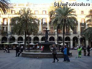 [P64] Barcelona, Plaça Reial: Fântâna ”Cele trei grații” » foto by mariana.olaru
 - 
<span class="allrVoted glyphicon glyphicon-heart hidden" id="av380216"></span>
<a class="m-l-10 hidden" id="sv380216" onclick="voting_Foto_DelVot(,380216,1999)" role="button">șterge vot <span class="glyphicon glyphicon-remove"></span></a>
<a id="v9380216" class=" c-red"  onclick="voting_Foto_SetVot(380216)" role="button"><span class="glyphicon glyphicon-heart-empty"></span> <b>LIKE</b> = Votează poza</a> <img class="hidden"  id="f380216W9" src="/imagini/loader.gif" border="0" /><span class="AjErrMes hidden" id="e380216ErM"></span>