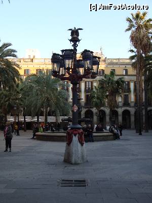 [P66] Barcelona, Plaça Reial: alk doilea lampadar stradal de Antoni Gaudi » foto by mariana.olaru
 - 
<span class="allrVoted glyphicon glyphicon-heart hidden" id="av380218"></span>
<a class="m-l-10 hidden" id="sv380218" onclick="voting_Foto_DelVot(,380218,1999)" role="button">șterge vot <span class="glyphicon glyphicon-remove"></span></a>
<a id="v9380218" class=" c-red"  onclick="voting_Foto_SetVot(380218)" role="button"><span class="glyphicon glyphicon-heart-empty"></span> <b>LIKE</b> = Votează poza</a> <img class="hidden"  id="f380218W9" src="/imagini/loader.gif" border="0" /><span class="AjErrMes hidden" id="e380218ErM"></span>