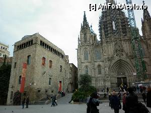 [P89] Barcelona, Plaça de la Seu: Catedrala în dreapta, Muzeul Diocezei Barcelona în stânga » foto by mariana.olaru
 - 
<span class="allrVoted glyphicon glyphicon-heart hidden" id="av380241"></span>
<a class="m-l-10 hidden" id="sv380241" onclick="voting_Foto_DelVot(,380241,1999)" role="button">șterge vot <span class="glyphicon glyphicon-remove"></span></a>
<a id="v9380241" class=" c-red"  onclick="voting_Foto_SetVot(380241)" role="button"><span class="glyphicon glyphicon-heart-empty"></span> <b>LIKE</b> = Votează poza</a> <img class="hidden"  id="f380241W9" src="/imagini/loader.gif" border="0" /><span class="AjErrMes hidden" id="e380241ErM"></span>