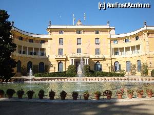 [P152] Barcelona, Jardins del Pedralbes Palau Royal: Palatul Regal și bazinul de apă din fața sa » foto by mariana.olaru
 - 
<span class="allrVoted glyphicon glyphicon-heart hidden" id="av388442"></span>
<a class="m-l-10 hidden" id="sv388442" onclick="voting_Foto_DelVot(,388442,1999)" role="button">șterge vot <span class="glyphicon glyphicon-remove"></span></a>
<a id="v9388442" class=" c-red"  onclick="voting_Foto_SetVot(388442)" role="button"><span class="glyphicon glyphicon-heart-empty"></span> <b>LIKE</b> = Votează poza</a> <img class="hidden"  id="f388442W9" src="/imagini/loader.gif" border="0" /><span class="AjErrMes hidden" id="e388442ErM"></span>