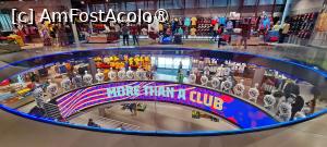 [P45] Magazinul clubului FC Barcelona » foto by irinad
 - 
<span class="allrVoted glyphicon glyphicon-heart hidden" id="av1409739"></span>
<a class="m-l-10 hidden" id="sv1409739" onclick="voting_Foto_DelVot(,1409739,1999)" role="button">șterge vot <span class="glyphicon glyphicon-remove"></span></a>
<a id="v91409739" class=" c-red"  onclick="voting_Foto_SetVot(1409739)" role="button"><span class="glyphicon glyphicon-heart-empty"></span> <b>LIKE</b> = Votează poza</a> <img class="hidden"  id="f1409739W9" src="/imagini/loader.gif" border="0" /><span class="AjErrMes hidden" id="e1409739ErM"></span>