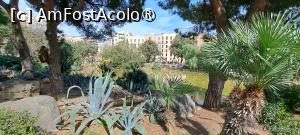 [P51] Parcul de vis-a-vis de Sagrada Familia » foto by irinad
 - 
<span class="allrVoted glyphicon glyphicon-heart hidden" id="av1409745"></span>
<a class="m-l-10 hidden" id="sv1409745" onclick="voting_Foto_DelVot(,1409745,1999)" role="button">șterge vot <span class="glyphicon glyphicon-remove"></span></a>
<a id="v91409745" class=" c-red"  onclick="voting_Foto_SetVot(1409745)" role="button"><span class="glyphicon glyphicon-heart-empty"></span> <b>LIKE</b> = Votează poza</a> <img class="hidden"  id="f1409745W9" src="/imagini/loader.gif" border="0" /><span class="AjErrMes hidden" id="e1409745ErM"></span>