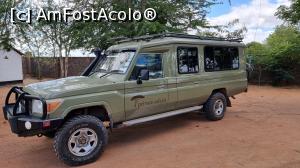 [P01] jeep-ul de safari » foto by robert
 - 
<span class="allrVoted glyphicon glyphicon-heart hidden" id="av1248886"></span>
<a class="m-l-10 hidden" id="sv1248886" onclick="voting_Foto_DelVot(,1248886,2009)" role="button">șterge vot <span class="glyphicon glyphicon-remove"></span></a>
<a id="v91248886" class=" c-red"  onclick="voting_Foto_SetVot(1248886)" role="button"><span class="glyphicon glyphicon-heart-empty"></span> <b>LIKE</b> = Votează poza</a> <img class="hidden"  id="f1248886W9" src="/imagini/loader.gif" border="0" /><span class="AjErrMes hidden" id="e1248886ErM"></span>