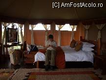 [P13] Cam asa arata cortul de 5* unde am fost cazati. Foarte curat, imens pt un cort, baia a o alta camera in interior, spatioasa, iar ce mi-a placut cel mai mult e ca nu era nici tv, nici radio, nimic, nimic, nici macar la receptia taberei. Paza era 24 ore / 7 zile asigurata de cativa localnici - fantoma. » foto by sonike
 - 
<span class="allrVoted glyphicon glyphicon-heart hidden" id="av81024"></span>
<a class="m-l-10 hidden" id="sv81024" onclick="voting_Foto_DelVot(,81024,2009)" role="button">șterge vot <span class="glyphicon glyphicon-remove"></span></a>
<a id="v981024" class=" c-red"  onclick="voting_Foto_SetVot(81024)" role="button"><span class="glyphicon glyphicon-heart-empty"></span> <b>LIKE</b> = Votează poza</a> <img class="hidden"  id="f81024W9" src="/imagini/loader.gif" border="0" /><span class="AjErrMes hidden" id="e81024ErM"></span>