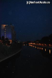 [P01] Hotel Continental Forum Oradea, vedere de pe Podul Dacia » foto by unq
 - 
<span class="allrVoted glyphicon glyphicon-heart hidden" id="av457095"></span>
<a class="m-l-10 hidden" id="sv457095" onclick="voting_Foto_DelVot(,457095,2031)" role="button">șterge vot <span class="glyphicon glyphicon-remove"></span></a>
<a id="v9457095" class=" c-red"  onclick="voting_Foto_SetVot(457095)" role="button"><span class="glyphicon glyphicon-heart-empty"></span> <b>LIKE</b> = Votează poza</a> <img class="hidden"  id="f457095W9" src="/imagini/loader.gif" border="0" /><span class="AjErrMes hidden" id="e457095ErM"></span>