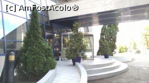 [P03] Continental Forum Oradea - intrarea în hotel.  » foto by bogumil
 - 
<span class="allrVoted glyphicon glyphicon-heart hidden" id="av798194"></span>
<a class="m-l-10 hidden" id="sv798194" onclick="voting_Foto_DelVot(,798194,2031)" role="button">șterge vot <span class="glyphicon glyphicon-remove"></span></a>
<a id="v9798194" class=" c-red"  onclick="voting_Foto_SetVot(798194)" role="button"><span class="glyphicon glyphicon-heart-empty"></span> <b>LIKE</b> = Votează poza</a> <img class="hidden"  id="f798194W9" src="/imagini/loader.gif" border="0" /><span class="AjErrMes hidden" id="e798194ErM"></span>