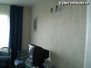[P04] In cameră, de la ușa de intrare spre balcon.  » foto by Mihai18
 - 
<span class="allrVoted glyphicon glyphicon-heart hidden" id="av653967"></span>
<a class="m-l-10 hidden" id="sv653967" onclick="voting_Foto_DelVot(,653967,2031)" role="button">șterge vot <span class="glyphicon glyphicon-remove"></span></a>
<a id="v9653967" class=" c-red"  onclick="voting_Foto_SetVot(653967)" role="button"><span class="glyphicon glyphicon-heart-empty"></span> <b>LIKE</b> = Votează poza</a> <img class="hidden"  id="f653967W9" src="/imagini/loader.gif" border="0" /><span class="AjErrMes hidden" id="e653967ErM"></span>