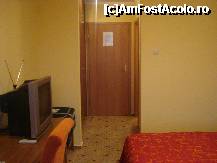 [P13] Camera de la hotelul Gomar Lux » foto by ileanaxperta*
 - 
<span class="allrVoted glyphicon glyphicon-heart hidden" id="av173187"></span>
<a class="m-l-10 hidden" id="sv173187" onclick="voting_Foto_DelVot(,173187,2038)" role="button">șterge vot <span class="glyphicon glyphicon-remove"></span></a>
<a id="v9173187" class=" c-red"  onclick="voting_Foto_SetVot(173187)" role="button"><span class="glyphicon glyphicon-heart-empty"></span> <b>LIKE</b> = Votează poza</a> <img class="hidden"  id="f173187W9" src="/imagini/loader.gif" border="0" /><span class="AjErrMes hidden" id="e173187ErM"></span>