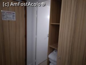 [P15] intrarea in camaruta cu wc » foto by papalito
 - 
<span class="allrVoted glyphicon glyphicon-heart hidden" id="av1327375"></span>
<a class="m-l-10 hidden" id="sv1327375" onclick="voting_Foto_DelVot(,1327375,2106)" role="button">șterge vot <span class="glyphicon glyphicon-remove"></span></a>
<a id="v91327375" class=" c-red"  onclick="voting_Foto_SetVot(1327375)" role="button"><span class="glyphicon glyphicon-heart-empty"></span> <b>LIKE</b> = Votează poza</a> <img class="hidden"  id="f1327375W9" src="/imagini/loader.gif" border="0" /><span class="AjErrMes hidden" id="e1327375ErM"></span>