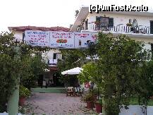 [P13] Platanias Hotel des Roses » foto by ionescunic
 - 
<span class="allrVoted glyphicon glyphicon-heart hidden" id="av242419"></span>
<a class="m-l-10 hidden" id="sv242419" onclick="voting_Foto_DelVot(,242419,2124)" role="button">șterge vot <span class="glyphicon glyphicon-remove"></span></a>
<a id="v9242419" class=" c-red"  onclick="voting_Foto_SetVot(242419)" role="button"><span class="glyphicon glyphicon-heart-empty"></span> <b>LIKE</b> = Votează poza</a> <img class="hidden"  id="f242419W9" src="/imagini/loader.gif" border="0" /><span class="AjErrMes hidden" id="e242419ErM"></span>