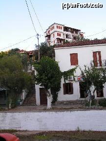 [P14] Platanias , jos macelarul si sus Apartments on the hill » foto by ionescunic
 - 
<span class="allrVoted glyphicon glyphicon-heart hidden" id="av242420"></span>
<a class="m-l-10 hidden" id="sv242420" onclick="voting_Foto_DelVot(,242420,2124)" role="button">șterge vot <span class="glyphicon glyphicon-remove"></span></a>
<a id="v9242420" class=" c-red"  onclick="voting_Foto_SetVot(242420)" role="button"><span class="glyphicon glyphicon-heart-empty"></span> <b>LIKE</b> = Votează poza</a> <img class="hidden"  id="f242420W9" src="/imagini/loader.gif" border="0" /><span class="AjErrMes hidden" id="e242420ErM"></span>