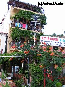 [P18] Platanias langa port pe faleza » foto by ionescunic
 - 
<span class="allrVoted glyphicon glyphicon-heart hidden" id="av242424"></span>
<a class="m-l-10 hidden" id="sv242424" onclick="voting_Foto_DelVot(,242424,2124)" role="button">șterge vot <span class="glyphicon glyphicon-remove"></span></a>
<a id="v9242424" class=" c-red"  onclick="voting_Foto_SetVot(242424)" role="button"><span class="glyphicon glyphicon-heart-empty"></span> <b>LIKE</b> = Votează poza</a> <img class="hidden"  id="f242424W9" src="/imagini/loader.gif" border="0" /><span class="AjErrMes hidden" id="e242424ErM"></span>