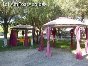 [P20] Hotel Albatros - Locuri la umbră în... umbrare.  » foto by iulianic
 - 
<span class="allrVoted glyphicon glyphicon-heart hidden" id="av996677"></span>
<a class="m-l-10 hidden" id="sv996677" onclick="voting_Foto_DelVot(,996677,2177)" role="button">șterge vot <span class="glyphicon glyphicon-remove"></span></a>
<a id="v9996677" class=" c-red"  onclick="voting_Foto_SetVot(996677)" role="button"><span class="glyphicon glyphicon-heart-empty"></span> <b>LIKE</b> = Votează poza</a> <img class="hidden"  id="f996677W9" src="/imagini/loader.gif" border="0" /><span class="AjErrMes hidden" id="e996677ErM"></span>