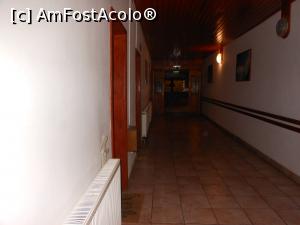 [P21] Hotel Albatros - Pe hol.  » foto by iulianic
 - 
<span class="allrVoted glyphicon glyphicon-heart hidden" id="av996678"></span>
<a class="m-l-10 hidden" id="sv996678" onclick="voting_Foto_DelVot(,996678,2177)" role="button">șterge vot <span class="glyphicon glyphicon-remove"></span></a>
<a id="v9996678" class=" c-red"  onclick="voting_Foto_SetVot(996678)" role="button"><span class="glyphicon glyphicon-heart-empty"></span> <b>LIKE</b> = Votează poza</a> <img class="hidden"  id="f996678W9" src="/imagini/loader.gif" border="0" /><span class="AjErrMes hidden" id="e996678ErM"></span>