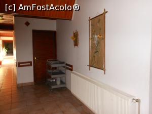 [P22] Hotel Albatros - Pe hol.  » foto by iulianic
 - 
<span class="allrVoted glyphicon glyphicon-heart hidden" id="av996679"></span>
<a class="m-l-10 hidden" id="sv996679" onclick="voting_Foto_DelVot(,996679,2177)" role="button">șterge vot <span class="glyphicon glyphicon-remove"></span></a>
<a id="v9996679" class=" c-red"  onclick="voting_Foto_SetVot(996679)" role="button"><span class="glyphicon glyphicon-heart-empty"></span> <b>LIKE</b> = Votează poza</a> <img class="hidden"  id="f996679W9" src="/imagini/loader.gif" border="0" /><span class="AjErrMes hidden" id="e996679ErM"></span>