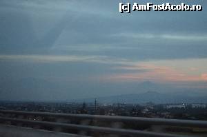 [P26] În fundal Vf. Potocatepetl şi în stânga Masivul Iztaccihuatl » foto by Vasile S
 - 
<span class="allrVoted glyphicon glyphicon-heart hidden" id="av497636"></span>
<a class="m-l-10 hidden" id="sv497636" onclick="voting_Foto_DelVot(,497636,2210)" role="button">șterge vot <span class="glyphicon glyphicon-remove"></span></a>
<a id="v9497636" class=" c-red"  onclick="voting_Foto_SetVot(497636)" role="button"><span class="glyphicon glyphicon-heart-empty"></span> <b>LIKE</b> = Votează poza</a> <img class="hidden"  id="f497636W9" src="/imagini/loader.gif" border="0" /><span class="AjErrMes hidden" id="e497636ErM"></span>