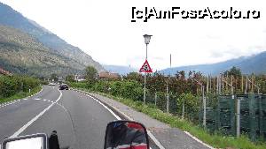 [P10] Ziua 1: Inainte de Merano, trecem printr-o zona plina cu livezi de meri.  » foto by Camelia19
 - 
<span class="allrVoted glyphicon glyphicon-heart hidden" id="av681195"></span>
<a class="m-l-10 hidden" id="sv681195" onclick="voting_Foto_DelVot(,681195,2211)" role="button">șterge vot <span class="glyphicon glyphicon-remove"></span></a>
<a id="v9681195" class=" c-red"  onclick="voting_Foto_SetVot(681195)" role="button"><span class="glyphicon glyphicon-heart-empty"></span> <b>LIKE</b> = Votează poza</a> <img class="hidden"  id="f681195W9" src="/imagini/loader.gif" border="0" /><span class="AjErrMes hidden" id="e681195ErM"></span>