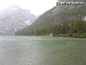 [P12] Ploaia care face culorile de pe luciul apei sa dispara » foto by claudiu 71
 - 
<span class="allrVoted glyphicon glyphicon-heart hidden" id="av676313"></span>
<a class="m-l-10 hidden" id="sv676313" onclick="voting_Foto_DelVot(,676313,2211)" role="button">șterge vot <span class="glyphicon glyphicon-remove"></span></a>
<a id="v9676313" class=" c-red"  onclick="voting_Foto_SetVot(676313)" role="button"><span class="glyphicon glyphicon-heart-empty"></span> <b>LIKE</b> = Votează poza</a> <img class="hidden"  id="f676313W9" src="/imagini/loader.gif" border="0" /><span class="AjErrMes hidden" id="e676313ErM"></span>