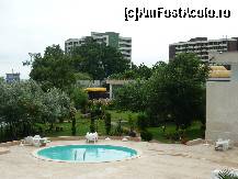 [P02] Gradina si terasa restaurantului in plan indepartat. » foto by oddfever
 - 
<span class="allrVoted glyphicon glyphicon-heart hidden" id="av98187"></span>
<a class="m-l-10 hidden" id="sv98187" onclick="voting_Foto_DelVot(,98187,2246)" role="button">șterge vot <span class="glyphicon glyphicon-remove"></span></a>
<a id="v998187" class=" c-red"  onclick="voting_Foto_SetVot(98187)" role="button"><span class="glyphicon glyphicon-heart-empty"></span> <b>LIKE</b> = Votează poza</a> <img class="hidden"  id="f98187W9" src="/imagini/loader.gif" border="0" /><span class="AjErrMes hidden" id="e98187ErM"></span>