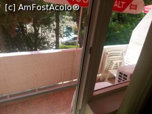[P03] balconul camerei » foto by Suffisant
 - 
<span class="allrVoted glyphicon glyphicon-heart hidden" id="av838985"></span>
<a class="m-l-10 hidden" id="sv838985" onclick="voting_Foto_DelVot(,838985,2246)" role="button">șterge vot <span class="glyphicon glyphicon-remove"></span></a>
<a id="v9838985" class=" c-red"  onclick="voting_Foto_SetVot(838985)" role="button"><span class="glyphicon glyphicon-heart-empty"></span> <b>LIKE</b> = Votează poza</a> <img class="hidden"  id="f838985W9" src="/imagini/loader.gif" border="0" /><span class="AjErrMes hidden" id="e838985ErM"></span>