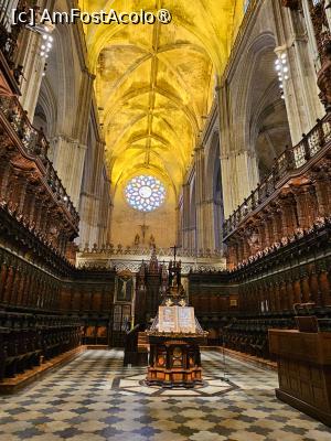 [P34] Corul Catedralei (Coro de la Catedral) » foto by Opelantara
 - 
<span class="allrVoted glyphicon glyphicon-heart hidden" id="av1549699"></span>
<a class="m-l-10 hidden" id="sv1549699" onclick="voting_Foto_DelVot(,1549699,2251)" role="button">șterge vot <span class="glyphicon glyphicon-remove"></span></a>
<a id="v91549699" class=" c-red"  onclick="voting_Foto_SetVot(1549699)" role="button"><span class="glyphicon glyphicon-heart-empty"></span> <b>LIKE</b> = Votează poza</a> <img class="hidden"  id="f1549699W9" src="/imagini/loader.gif" border="0" /><span class="AjErrMes hidden" id="e1549699ErM"></span>