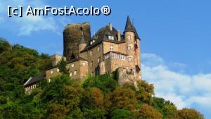 [P01] Burg Katz sau Castelul Pisicii se ridica mandru deasupra orasului Sankt Goarhausen » foto by Radu Tudoran
 - 
<span class="allrVoted glyphicon glyphicon-heart hidden" id="av829026"></span>
<a class="m-l-10 hidden" id="sv829026" onclick="voting_Foto_DelVot(,829026,2278)" role="button">șterge vot <span class="glyphicon glyphicon-remove"></span></a>
<a id="v9829026" class=" c-red"  onclick="voting_Foto_SetVot(829026)" role="button"><span class="glyphicon glyphicon-heart-empty"></span> <b>LIKE</b> = Votează poza</a> <img class="hidden"  id="f829026W9" src="/imagini/loader.gif" border="0" /><span class="AjErrMes hidden" id="e829026ErM"></span>