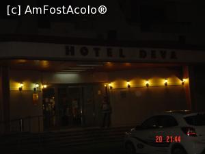 [P09] intrarea in hotel » foto by dorinakiss
 - 
<span class="allrVoted glyphicon glyphicon-heart hidden" id="av856996"></span>
<a class="m-l-10 hidden" id="sv856996" onclick="voting_Foto_DelVot(,856996,2283)" role="button">șterge vot <span class="glyphicon glyphicon-remove"></span></a>
<a id="v9856996" class=" c-red"  onclick="voting_Foto_SetVot(856996)" role="button"><span class="glyphicon glyphicon-heart-empty"></span> <b>LIKE</b> = Votează poza</a> <img class="hidden"  id="f856996W9" src="/imagini/loader.gif" border="0" /><span class="AjErrMes hidden" id="e856996ErM"></span>