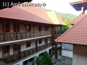 [P01] Vila Bârsana - curte » foto by calator2000
 - 
<span class="allrVoted glyphicon glyphicon-heart hidden" id="av1313518"></span>
<a class="m-l-10 hidden" id="sv1313518" onclick="voting_Foto_DelVot(,1313518,2299)" role="button">șterge vot <span class="glyphicon glyphicon-remove"></span></a>
<a id="v91313518" class=" c-red"  onclick="voting_Foto_SetVot(1313518)" role="button"><span class="glyphicon glyphicon-heart-empty"></span> <b>LIKE</b> = Votează poza</a> <img class="hidden"  id="f1313518W9" src="/imagini/loader.gif" border="0" /><span class="AjErrMes hidden" id="e1313518ErM"></span>